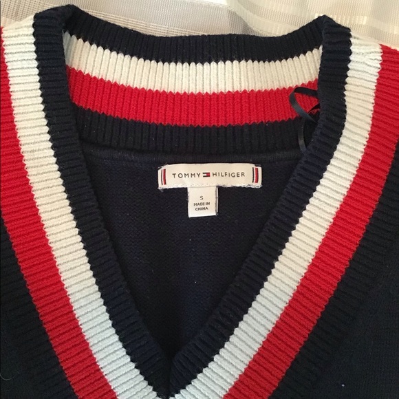 Tommy Hilfiger Striped Trim Sweater - Picture 3 of 4